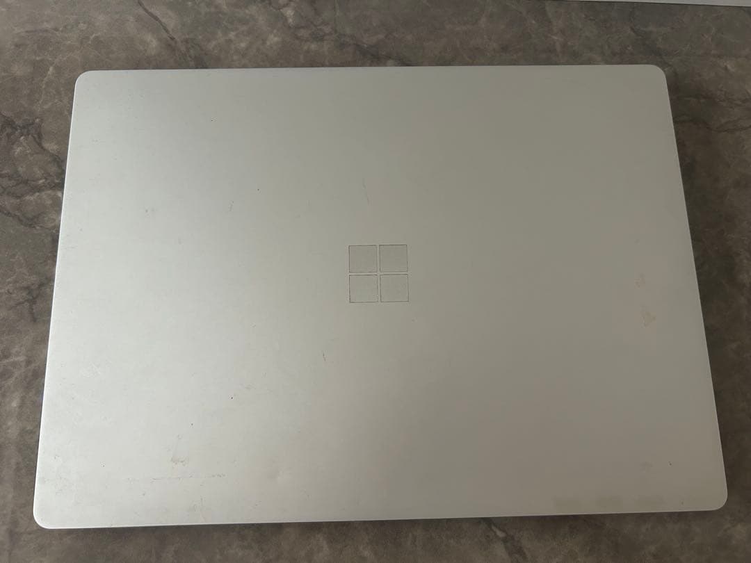m*o様 Microsoft Surface Laptop