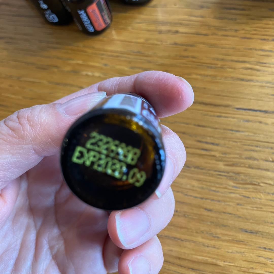 未開封　doTERRA エッセンシャルオイルセットバラ不可　参考相場36700円
