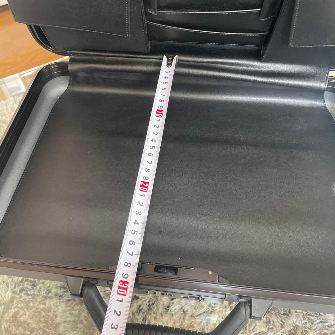 ZERO HALLIBURTON セキュリティケース 　アタッシュケース