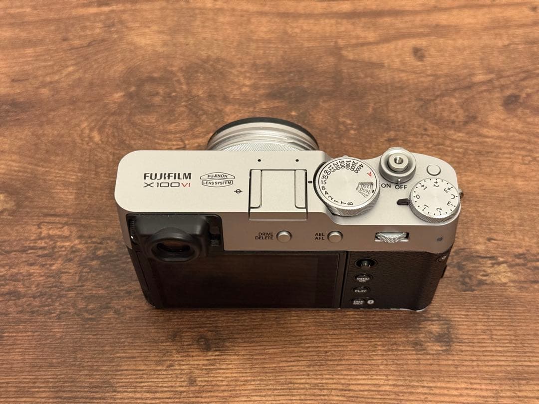 FUJIFILM X100iv シルバー 美品 ショット数1,655枚