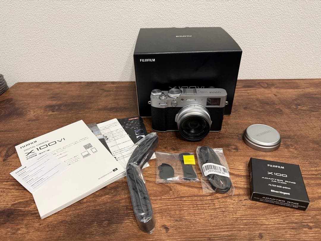 FUJIFILM X100iv シルバー 美品 ショット数1,655枚
