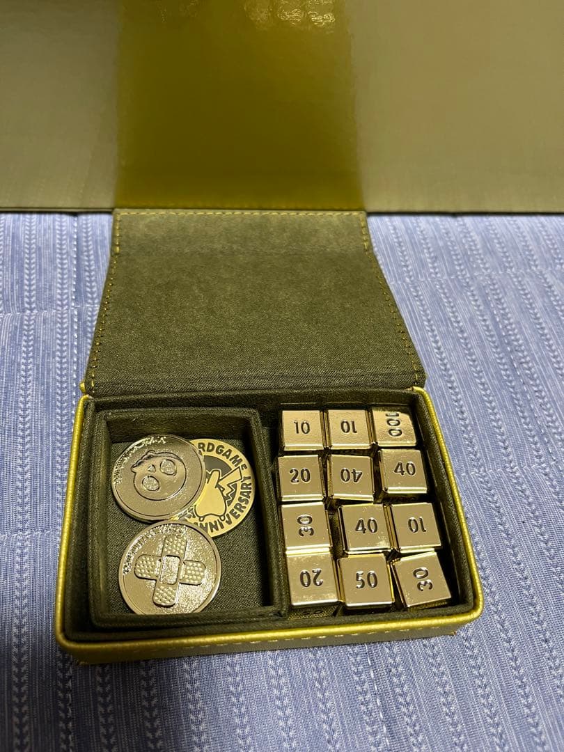 ポケモンカードゲーム　25thゴールデンボックス　引退品