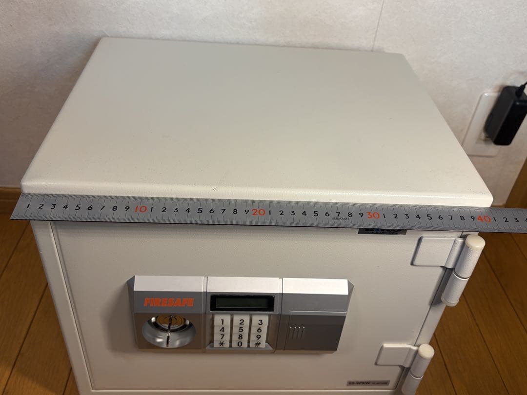 エーコー EIKO 小型耐火金庫 テンキー式 シリンダー式 ES-9PKW