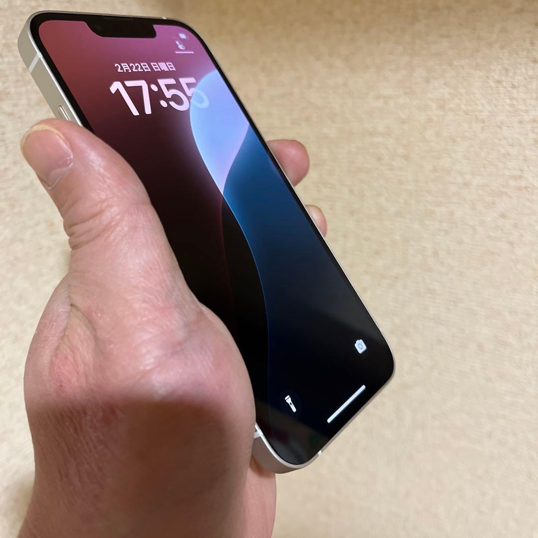 Apple iPhone 13 128GB　スターライト 国内版simフリー