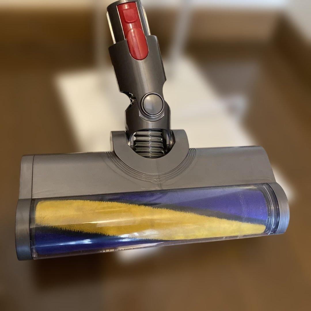 dyson V8 slim fluffy スティッククリーナー　スタンド付き