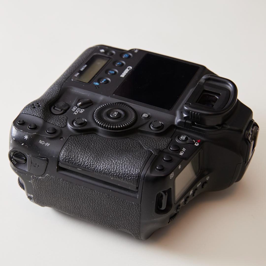 Canon EOS-1D X Mark II デジタル一眼レフ