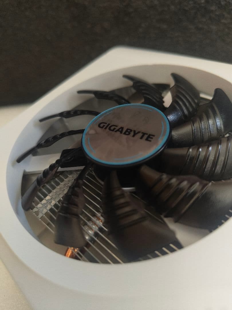 グラフィックボード・グラボ・ビデオカード Gigabyte GeForce RTX 4060 EAGLE OC ICE