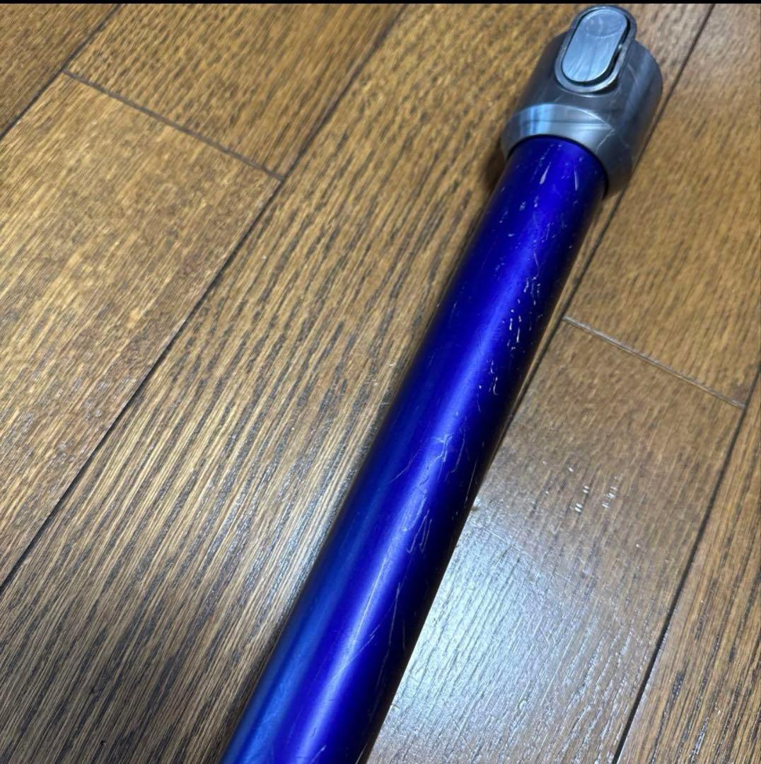 Dyson DC62コードレス掃除機 本体と付属品