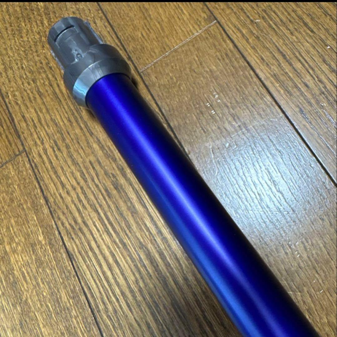 Dyson DC62コードレス掃除機 本体と付属品