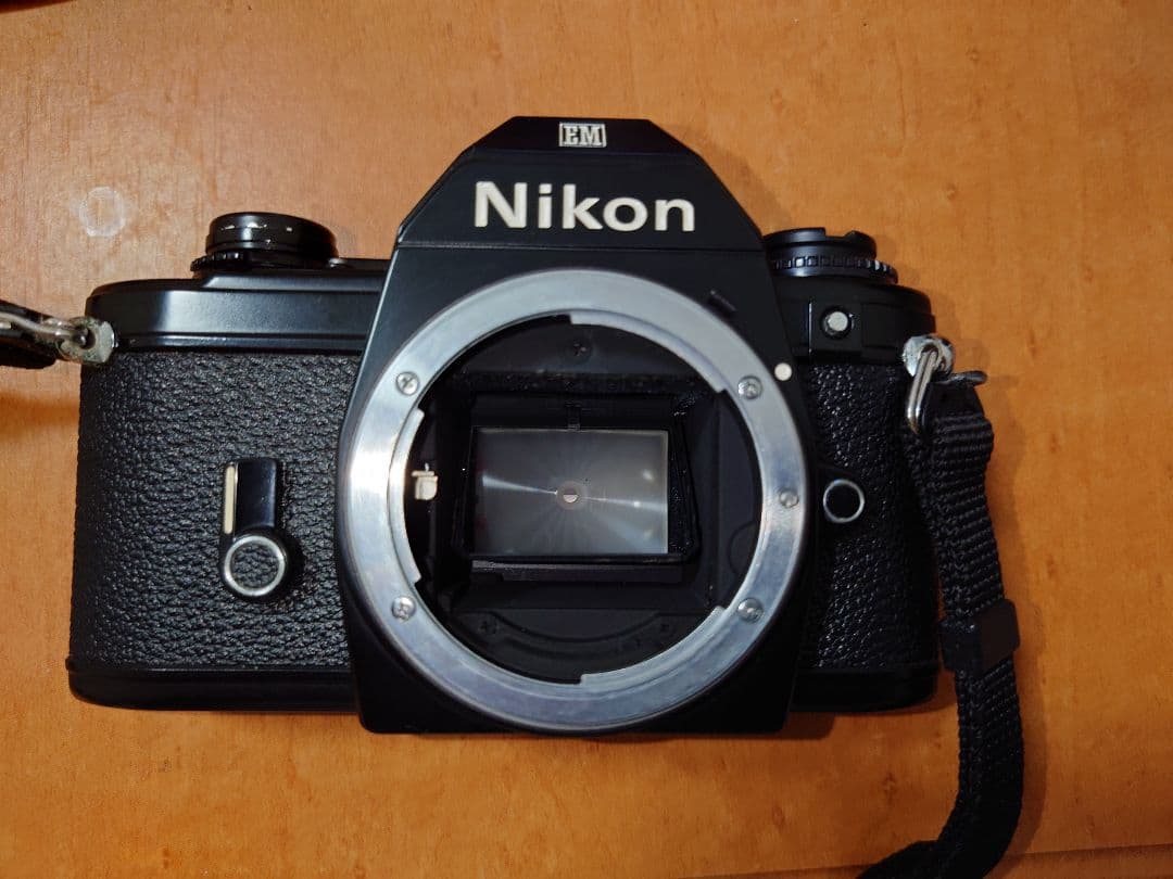 d*7様 Nikon EM 一眼レフカメラ