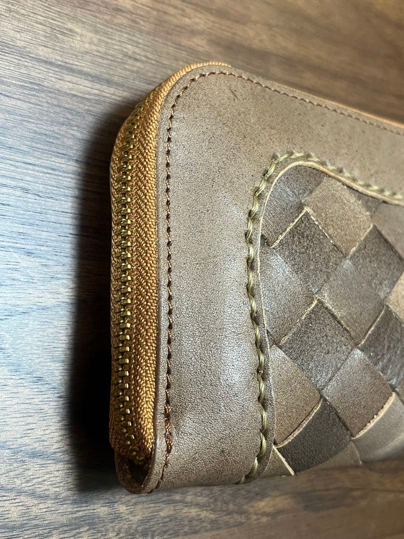 【新品・値下げ交渉可】ロビタ　robita レザー長財布 ブロンズカラー