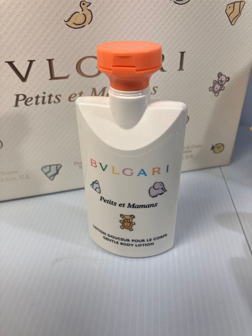 ブルガリ プチママン BVLGARI ポーチ/香水/乳液ギフトセット　美品！