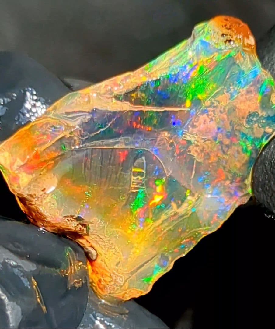 【23ct】エチオピアオパール　原石　天然石　鉱物　標本　ブルー　虹　レインボー
