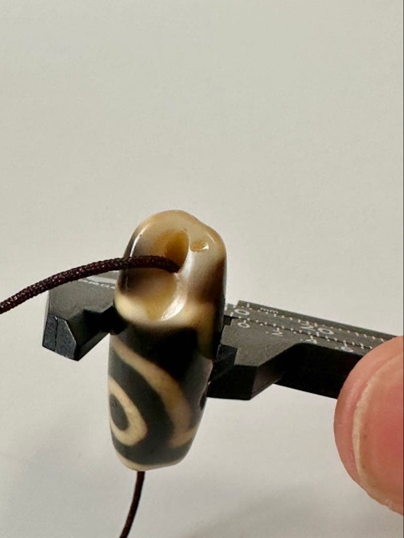 チベットジービーズ 二眼天珠 守護石 Dzi beads