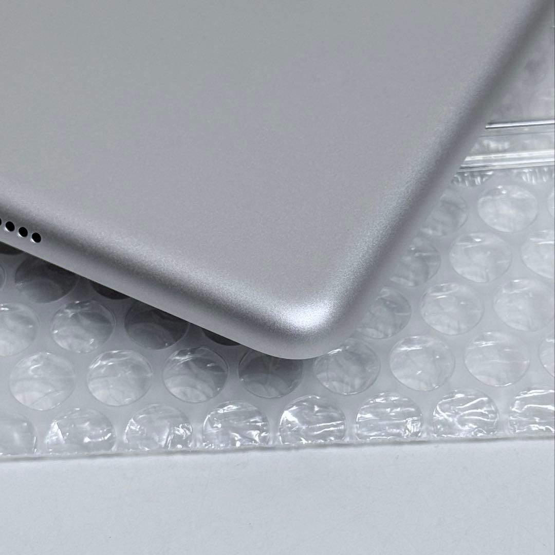 iPad 第9世代64GB Wi-Fi +Cellularモデル バッテリー良好