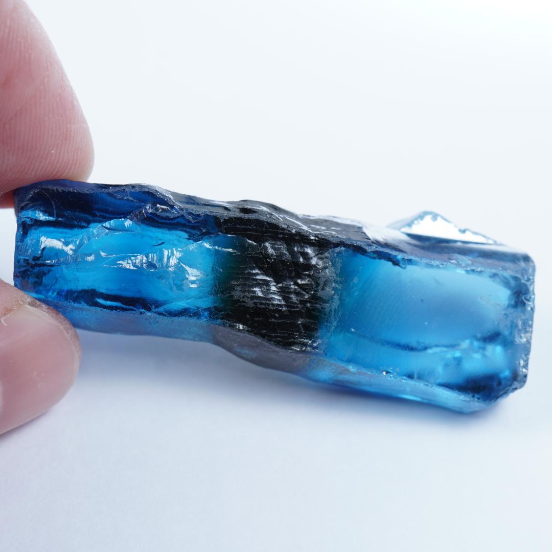 178.08ct　バイカラーブルーキュービックジルコニア　原石　CZ