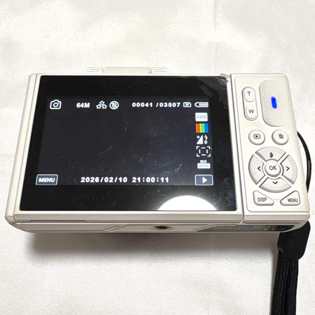 【20日までの限定お値引】デジカメ SDカード・充電器ケーブル付き