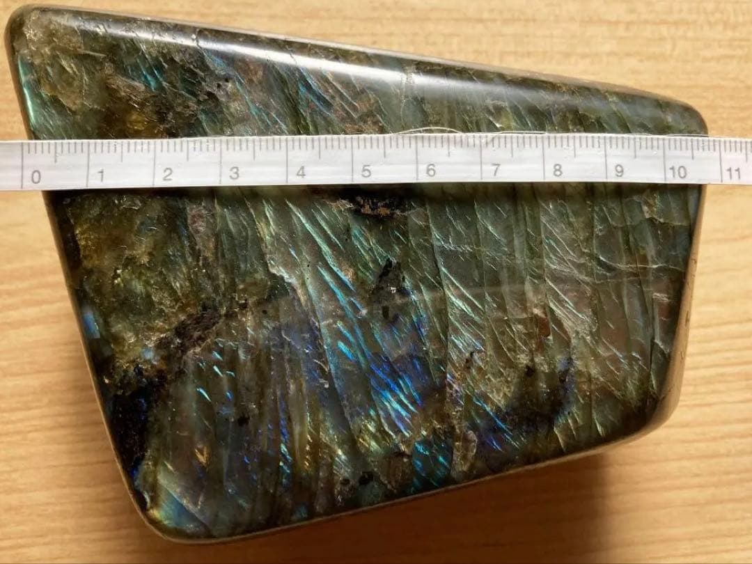 ラブラドライト特大924g マダガスカル産 ブルーシラー磨き