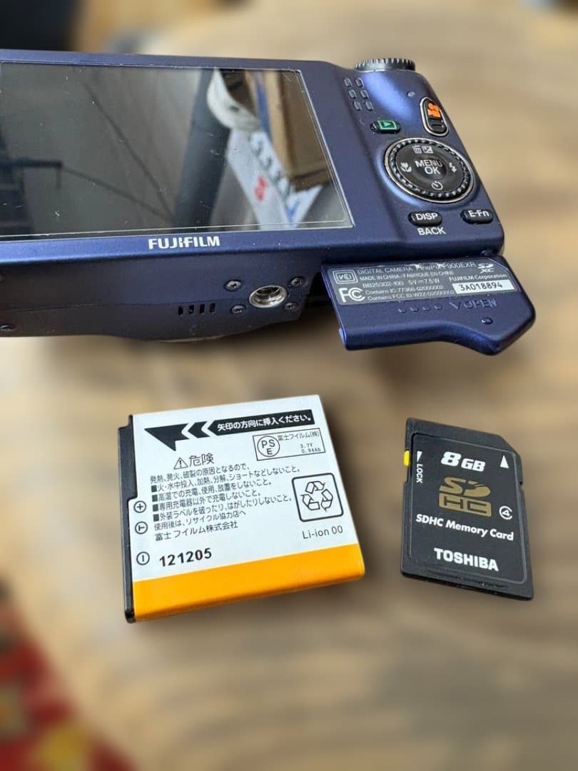 FUJIFILM　デジタルカメラ　FinePix F900EXR　Wi-Fi
