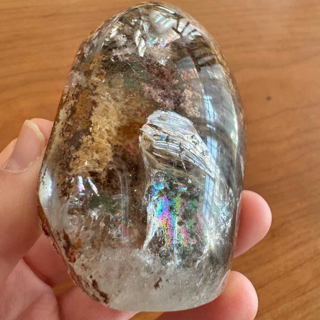 ガーデンアイリス水晶置物　天然アイリス　大きな虹入り