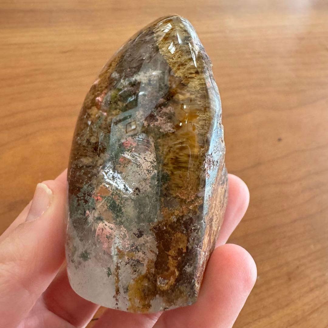 ガーデンアイリス水晶置物　天然アイリス　大きな虹入り