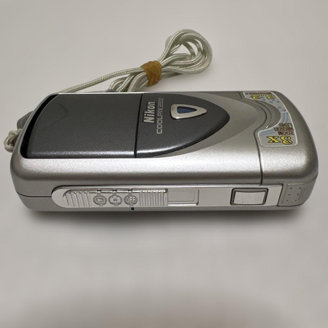Nikon Coolpix 3500 デジタルカメラ