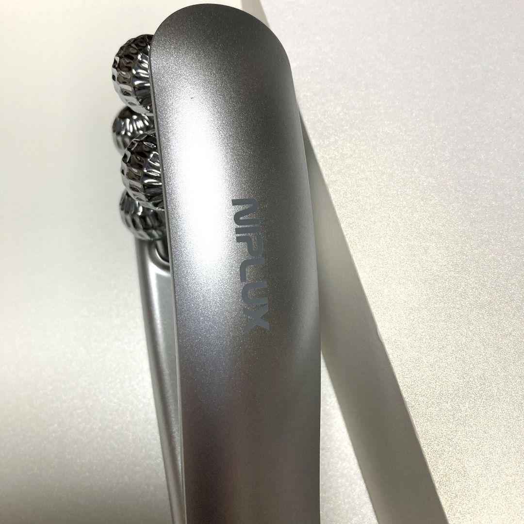 NIPLUX BEROLA 左右対称 リフトケア 美顔ローラー EMS 美顔器