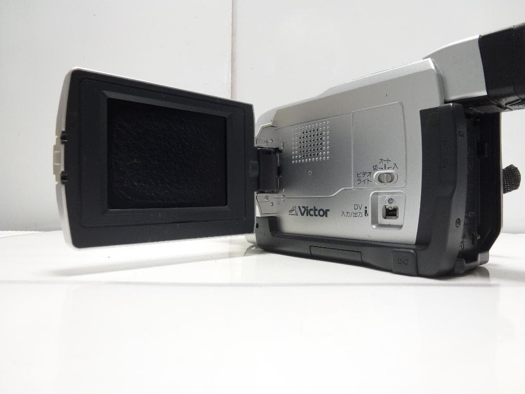 訳有り動作品　Victor ビクター　デジタルビデオカメラ　GR-DVF202K