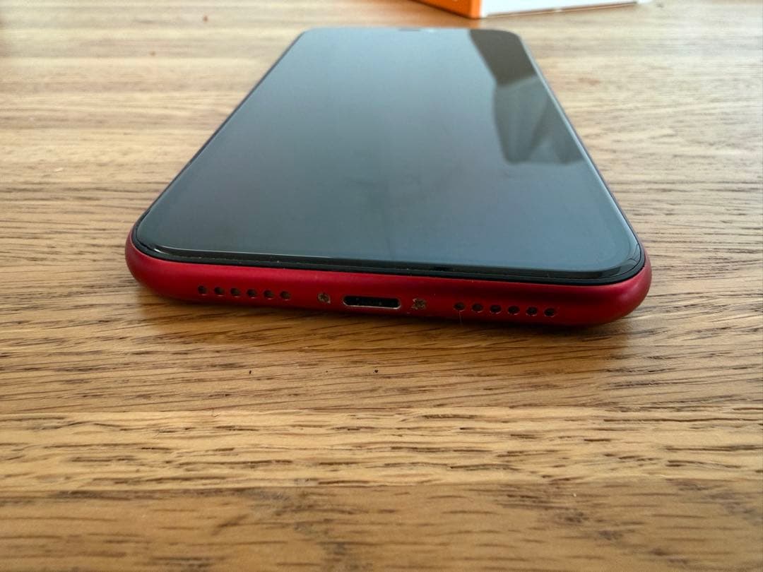 Apple iPhone 11 (レッド) 充電ケーブル付64G SIMフリー