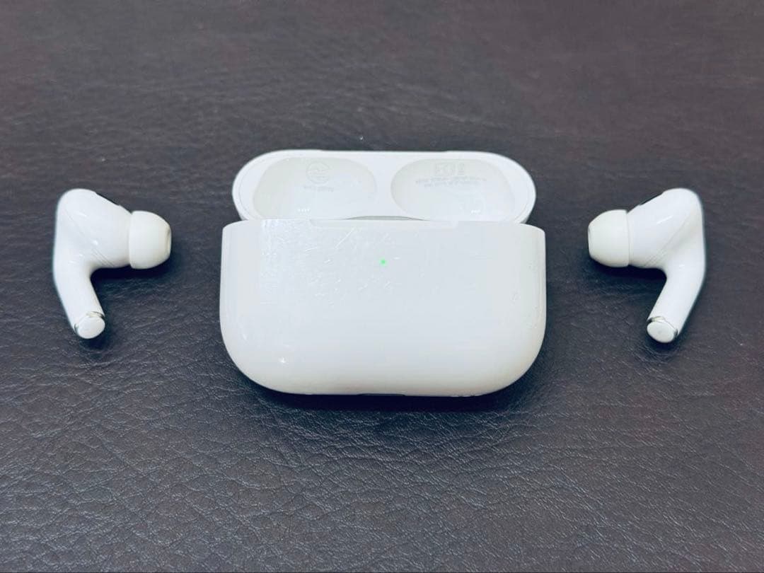 AirPodsPro2 イヤフォン・充電ケース