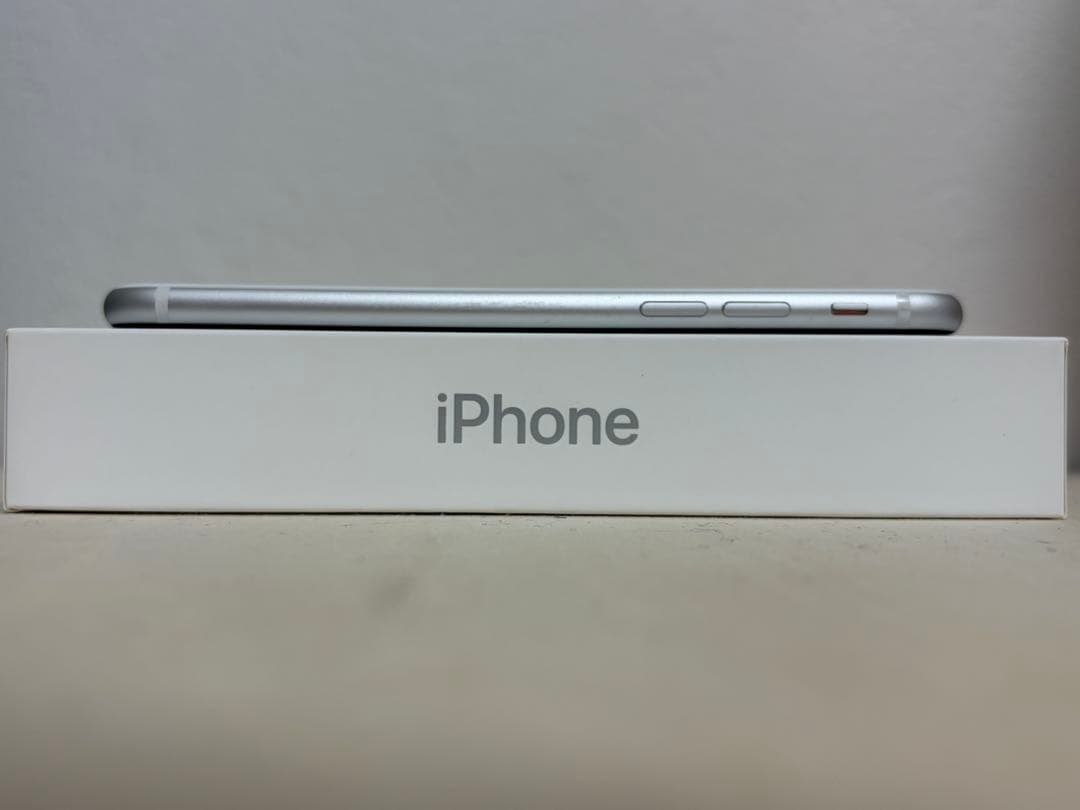 iPhone SE2 64GB バッテリー71％ 初期化済み 中古