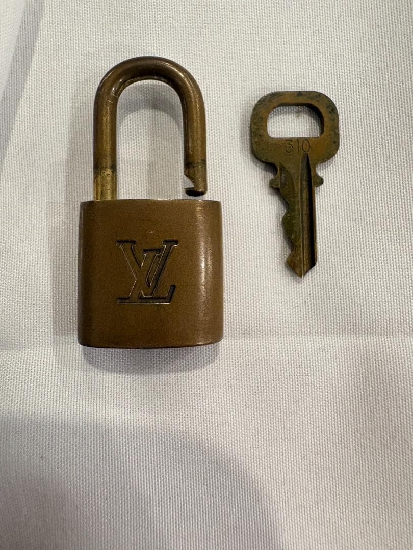 Louis Vuitton ボストンバッグ モノグラム 南京錠・鍵付き
