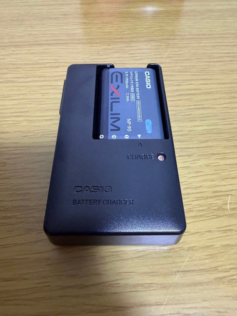 【極美品】CASIO EXILIM EX-H10 ピンク