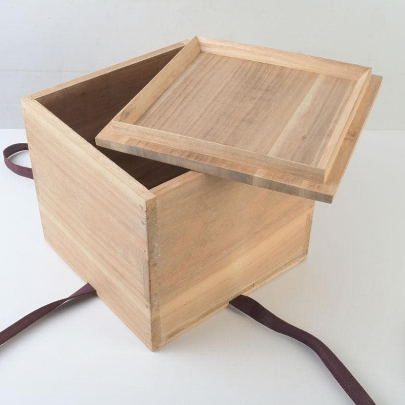 茶道具　釜師　畠春斎作　繰口尾垂　雪花文釜　共布共箱　V　9912A