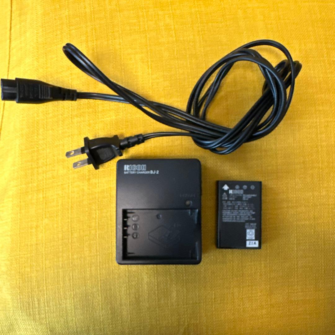 RICOH Caplio GX8 動作確認済 バッテリー　充電器付