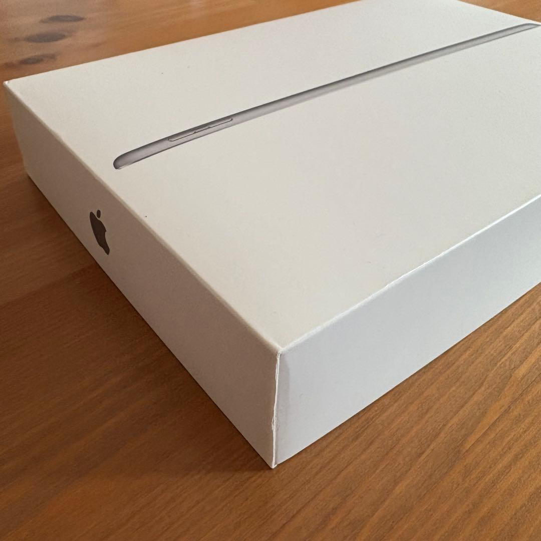 iPad 第5世代 Wi-Fi ＋cellular 容量 32GB