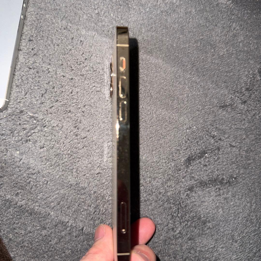 iPhone 12 Pro ゴールド