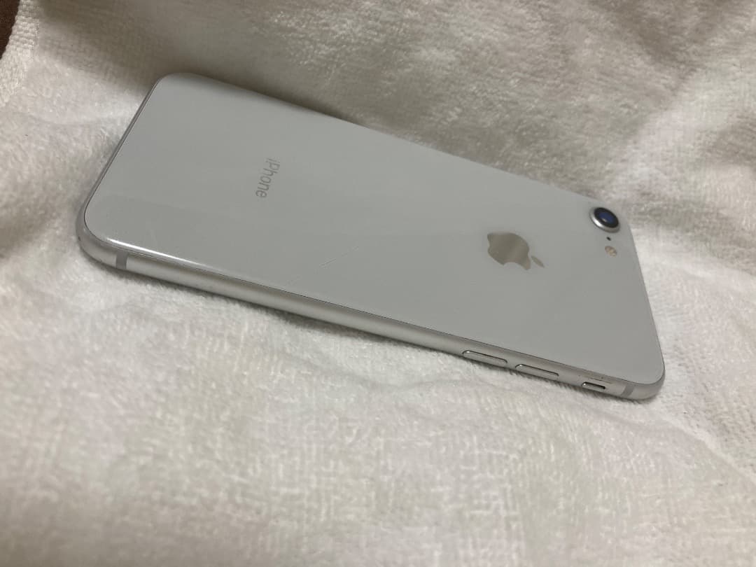 Apple iPhone 8 64GBホワイト