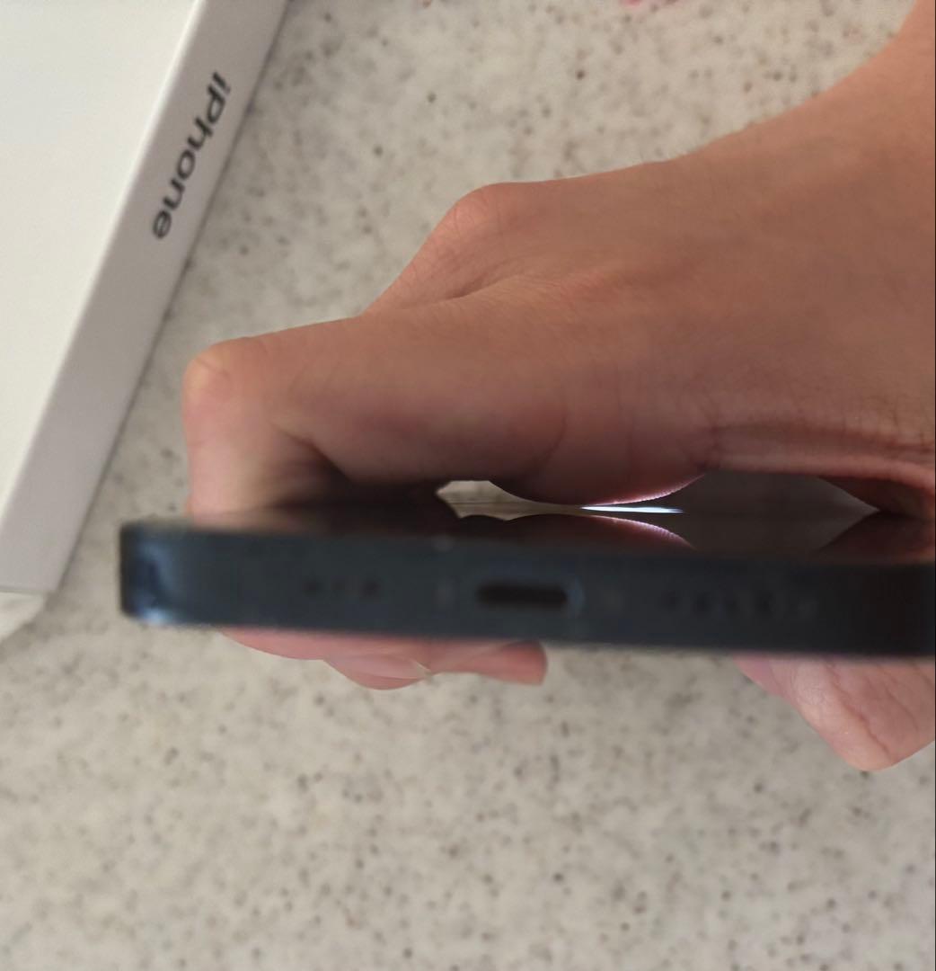 Apple iPhone 13ブラック 本体 SIMフリー
