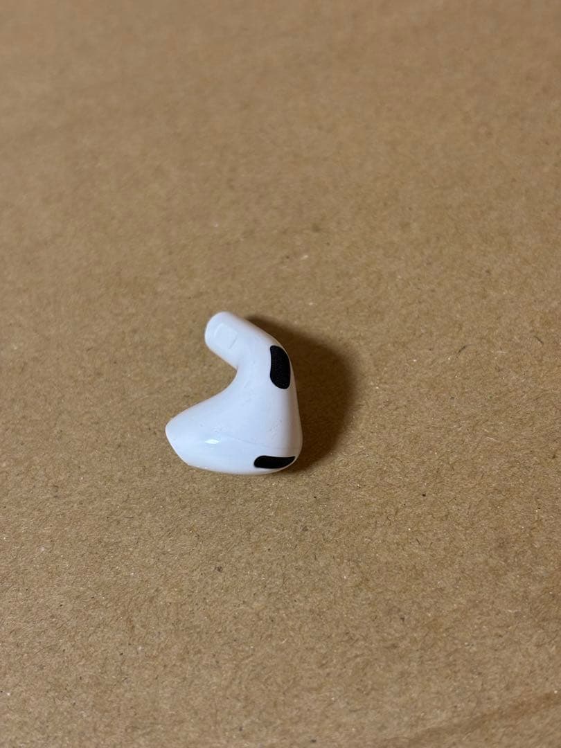 s*a様 AirPods 4 本体 右耳用 ノイズキャンセリング付きホワイト