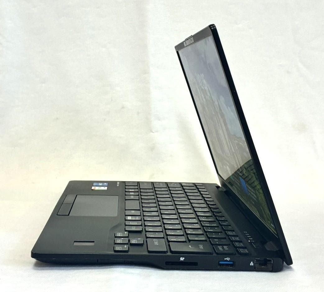 美品 LIFEBOOK U9312K 2022年製 薄型 LTE i5 12世代