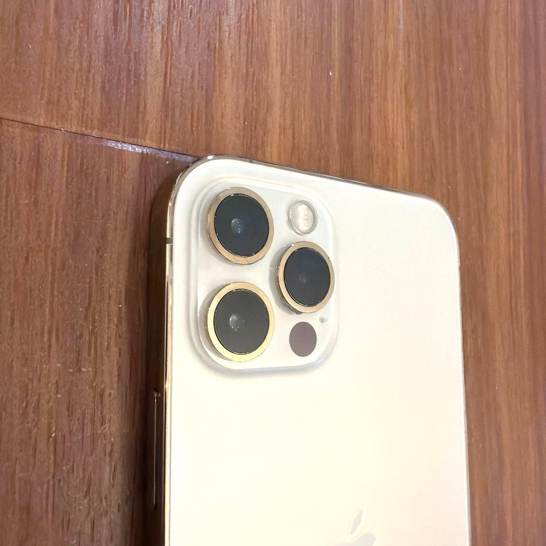 【極美品】iPhone 12 Pro ゴールド 本体　携帯　ケータイ