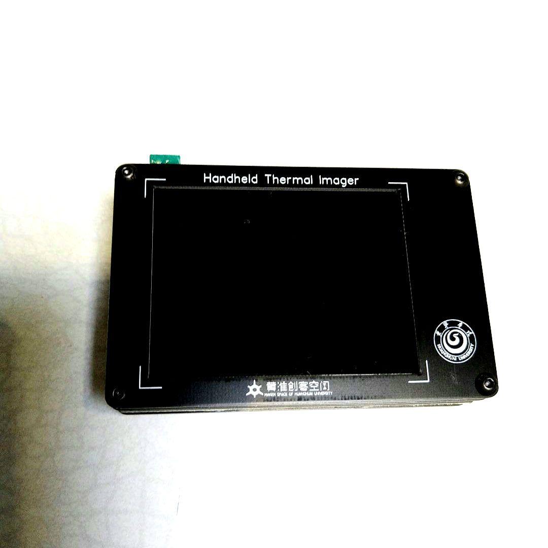 赤外線サーモカメラ　LCD3.2インチ