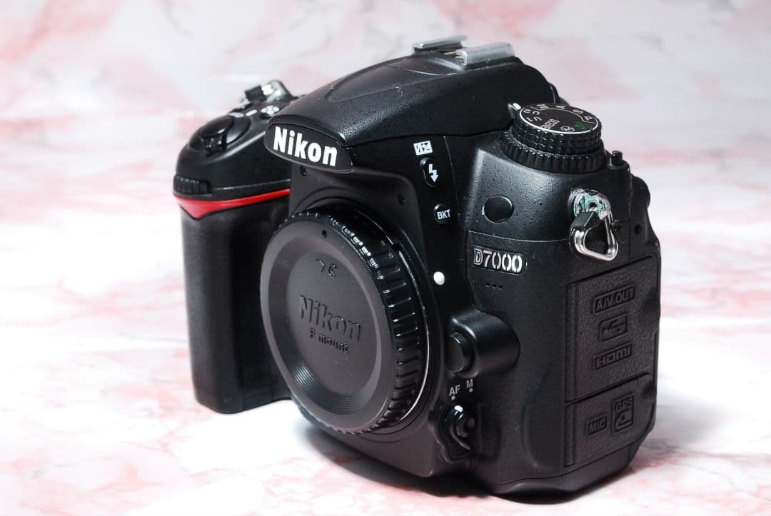 ✨Nikon D7000✨高性能一眼デビュー 標準＋望遠Wレンズセット 動作良好