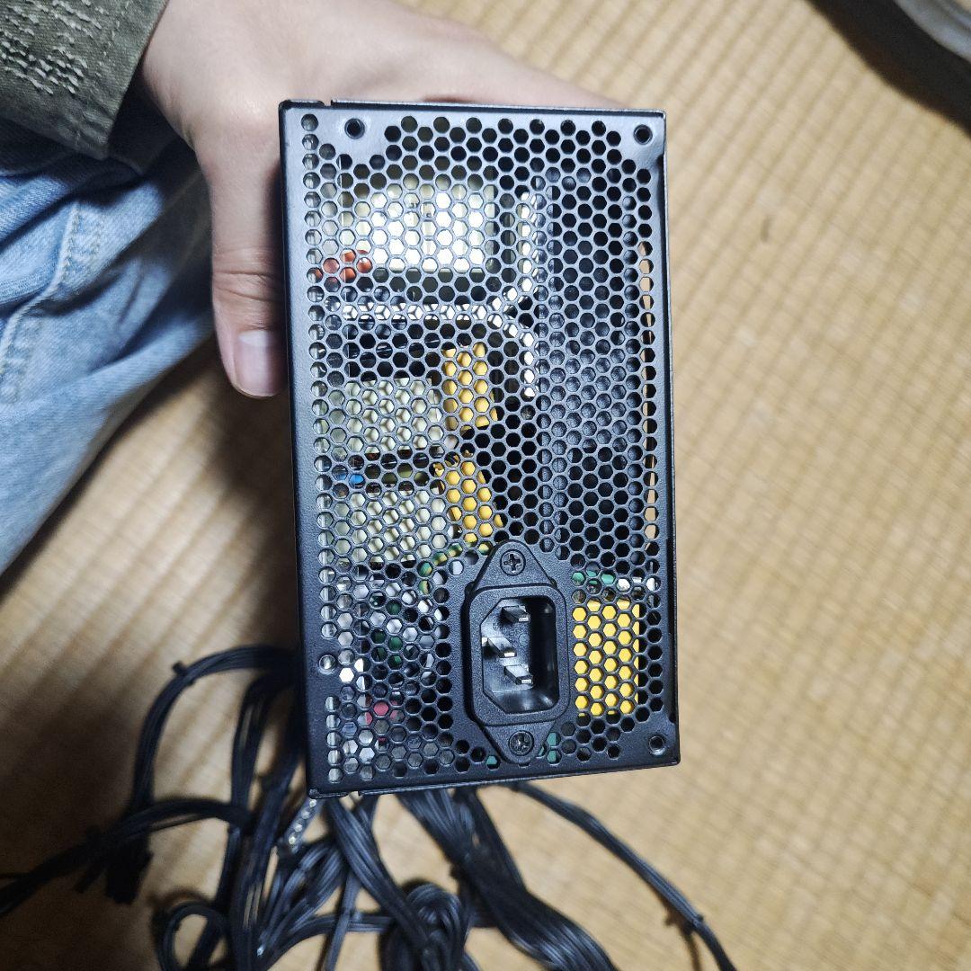 Enhance 800W 80 PLUS Titanium電源