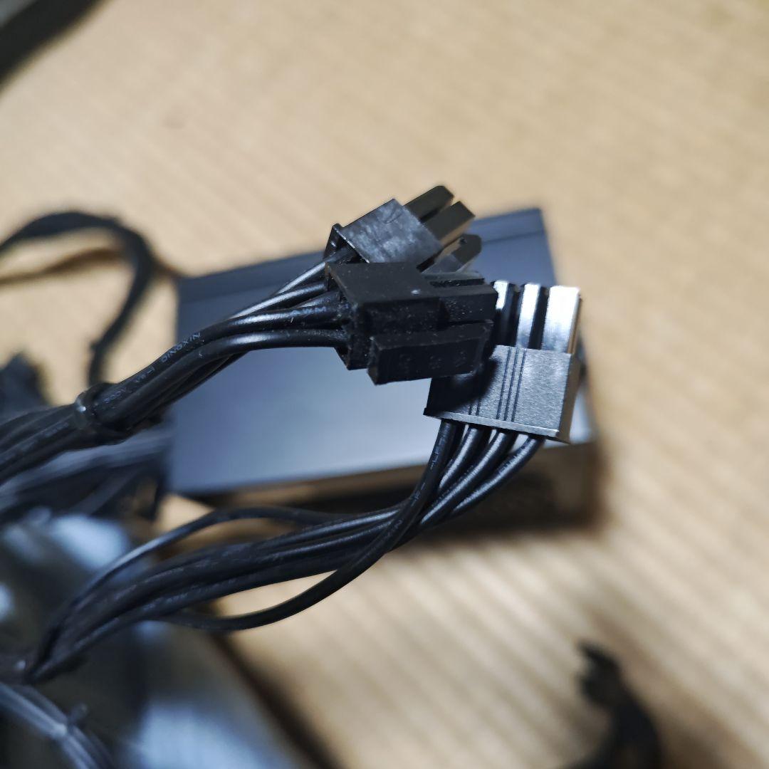 Enhance 800W 80 PLUS Titanium電源