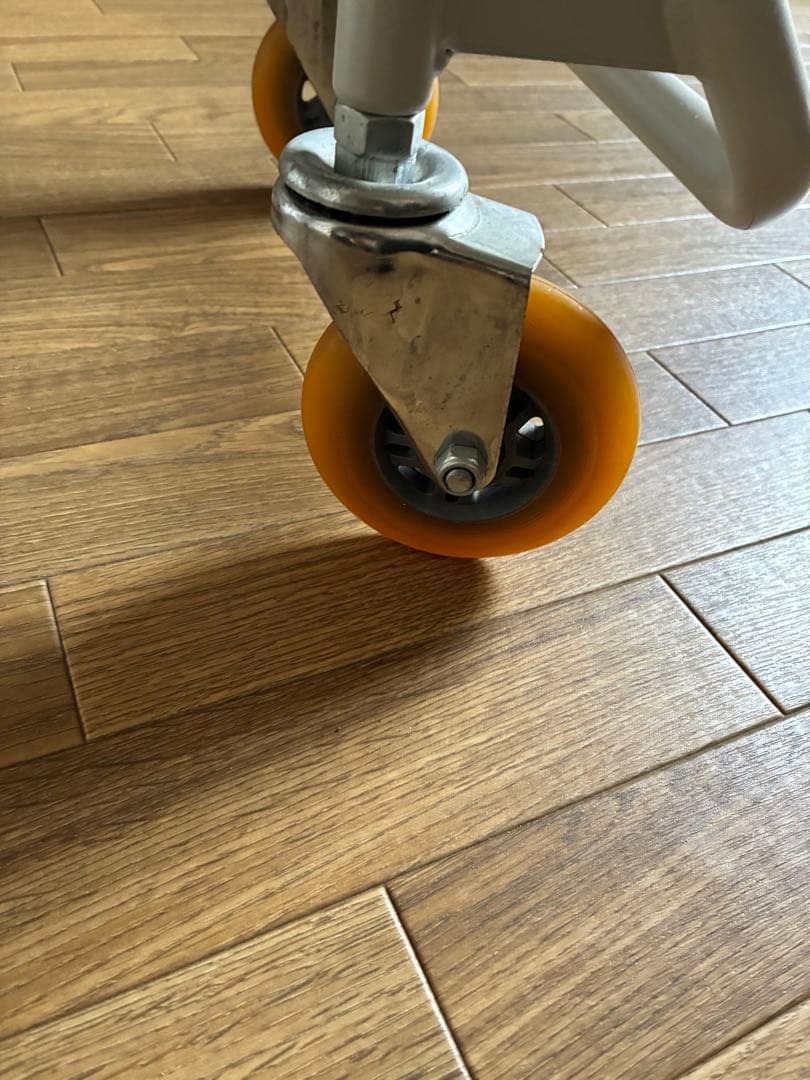 折りたたみ式シルバーカー 青と黒のチェック柄