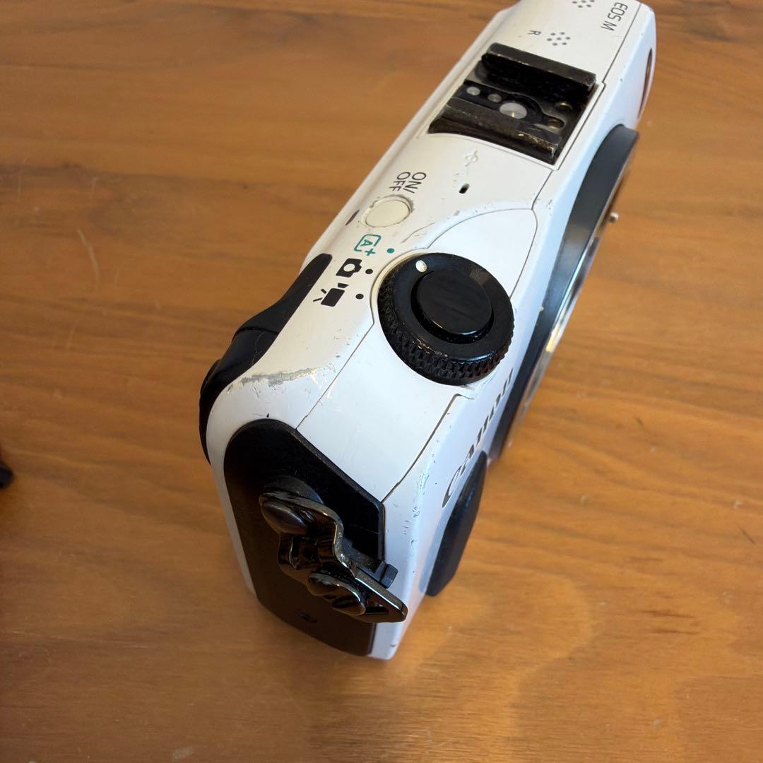 Canon EOS M ホワイト ボディ2台