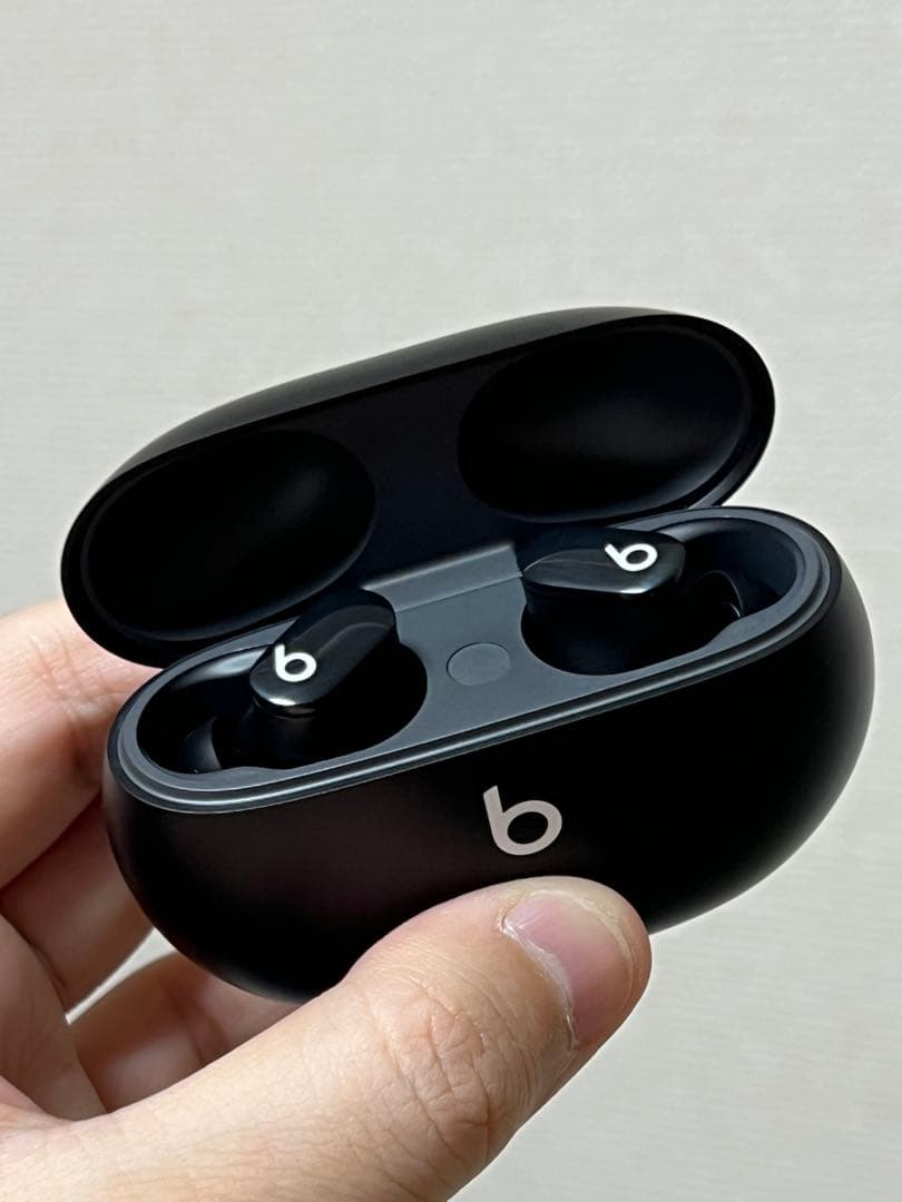 Beats Studio Buds ブラック