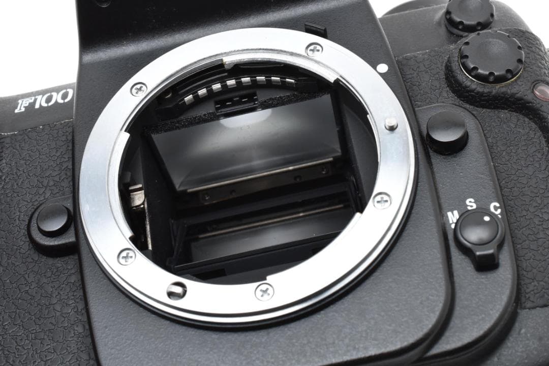 ■ 美品 ■ ニコン　Nikon F100 ボディ ≪ 動作確認済 ≫